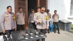 Memastikan Digunakan Sesuai Fungsi, Kapolres Probolinggo Kota Turun Langsung Cek Senpi Anggota