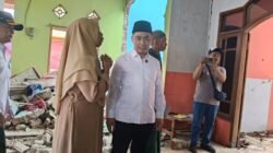 Beri Bantuan dan Janji Bangun Rumah Korban, Bupati Terpilih Gus Barra Kunjungi Lokasi Ledakan di Sumolawang Mojokerto