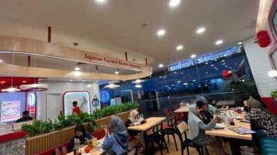 Pencinta Kuliner Merapat, Pempek Farina Buka Outlet Baru di Sunrise Mall Mojokerto 