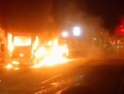 Mobil Travel Terbakar Dahsyat di Jembrana, 9 Penumpang Asal Jawa Timur Selamat