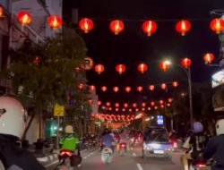 Perayaan Imlek, Ribuan Lampion Bergelantungan Percantik Jalanan Ibu Kota Denpasar