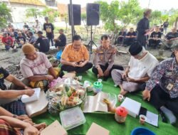Ruwah Desa Balongrawe: Tradisi Gotong Royong dan Doa Bersama, Dr. Rambo Garudo Apresiasi Kekompakan Warga