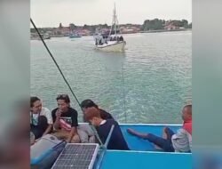 Detik-detik Kapal Penyebrangan Diderek 6,4 Km di Perairan Sumenep