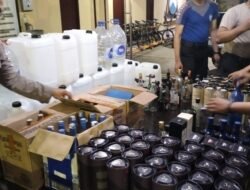 Polres Mojokerto Kota Gerebek Pabrik Miras Oplosan, Satu Pelaku Diamankan