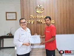 Menjaga Pesisir, Menyelamatkan Wisata: Penggagas Aksi Tanam Mangrove Dapat Apresiasi