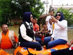 Wabup dan Ketua TP PKK Sidoarjo Kunjungi Korban Banjir di Krian dan Porong