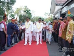 Kedatangan Bupati dan Wakil Bupati Asahan Di Sambut Dengan Iring Iringan Marhaban