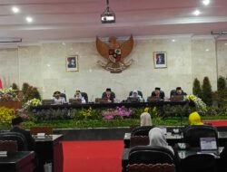 Serah Terima Jabatan Pj.Walikota Berganti ke Wali Kota Kediri Digelar dalam Paripurna DPRD Kota Kediri