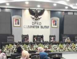 Paripurna DPRD Kabupaten Blitar dengan Agenda Penyampaian Laporan Hasil Pembahasan Pansus LKPJ 2024