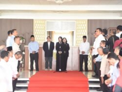 Pelepasan Penuh Haru PJ Wali Kota Kediri, Mbak Vinanda Sampaikan Terima Kasih Atas Inovasi yang Diberikan Untuk Kota Kediri