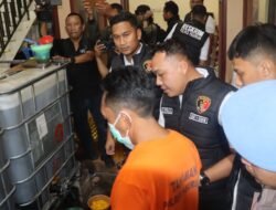 Polres Pasuruan Bongkar Produksi Minyak Goreng Tanpa SNI, Pelaku Raup Rp120 Juta Per Bulan