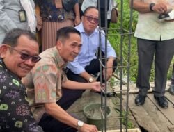 Walikota Palembang Ratu Dewa Perbaiki Rumah Tidak Layak Huni Dengan Kocek Pribadi