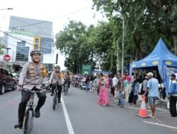 Pastikan Keamanan dan Kenyamanan Jelang Berbuka Puasa, Kapolres Lamongan Pimpin Patroli Bersepeda