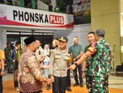 Kunjungan Kerja Menteri Pertanian di Gresik Dalam Rangka Panen Raya dan Serap Gabah Petani