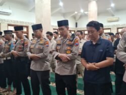 Polres Kediri Kota Gelar Shalat Gaib Wujud Empati Atas Gugurnya 3 Anggota Dalam Tugas di Way Kanan Lampung
