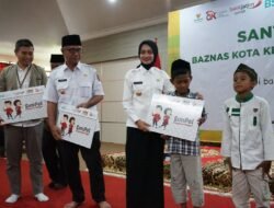 Mbak Vinanda dan Gus Qowim Serahkan Santunan Kepada 180 Anak Yatim