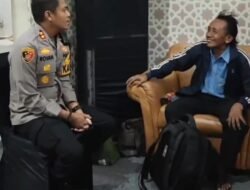 Polres Gresik Bantu Jariman Pulang Kampung Karena Tidak Dapat Bus dan Orangtua Sedang Sakit