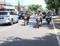 Pantau Arus Lalu Lintas Pasca Lebaran Hari Keempat, Kapolres Kediri Kota Turun Langsung Sapa Pemudik