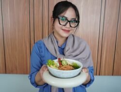 Gurih dan Nikmatnya Mie Bangladesh di Smart Hotel Pertama di Jawa Timur, Aston Inn Jemursari