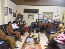 Kunjungi Pengasuh PPST Ar Risalah Lirboyo, Mbak Vinanda dan Gus Qowim Pererat Silaturahmi Bangun Kota Kediri