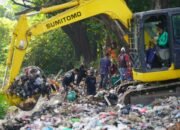 Terima Aduan Masyarakat, Walikota Probolinggo Turunkan Petugas DLH Bersihkan Sampah