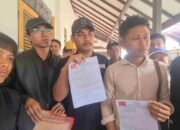 Warga Desa Tumpak Kepuh Didampingi FMR Laporkan Dugaan Korupsi Kepala Desa ke Kejaksaan