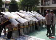 Jelang May Day, Polres Batu Siaga: Kapolres Pimpin Langsung Latihan Dalmas