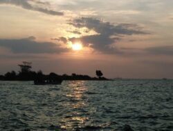 Sehari di Semarang: Dari Ombak ke Cahaya Kota