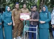 Wakil Bupati Blitar Serahkan Bantuan Rehab Rumah Terdampak Bencana