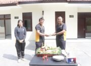 Potong Tumpeng Warnai Tasyakuran Bedah Rumah Dinas Pejabat Polres Kediri Kota