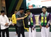 Plt Bupati Gresik Lepas 147 Jemaah Calon Haji KBIHU Nurul Jannah
