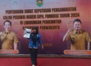 ASN Adalah Pengabdian: Bupati Purwakarta Serahkan SK kepada 98 CPNS