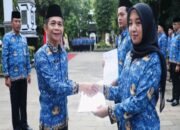 ASN Adalah Pengabdian: Bupati Purwakarta Serahkan SK kepada 98 CPNS