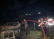 Parkir Sembarangan Tanpa Izin di Tanah Orang, Mobil Xenia Dibakar Sampai Hangus
