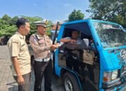 Tingkatkan Kesadaran Bayar Pajak, Petugas Gabungan Sidak Kendaraan Bermotor Di Terminal Pare