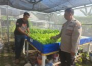 Polisi Tinjau Lahan Ketahanan Pangan Sayur Hidroponik Desa Tebel Gedangan