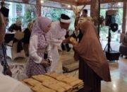 Gubernur Jabar Serahkan Langsung Bantuan Longsor kepada 86 KK di Pasirmunjul