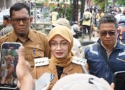 Mbak Wali Tinjau Penindakan Tegas Tiang dan Kabel Telekomunikasi, Wujudkan Keindahan Kota Kediri
