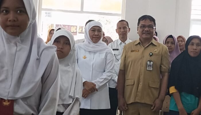 Gubernur Khofifah Tinjau Kesiapan Sekolah Rakyat di Mojokerto