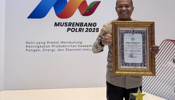 Berikan Pelayanan Prima, Kapolres Mojokerto AKBP Ihram Kustarto Terima Penghargaan Dari Kapolri