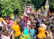 Meriahnya Tradisi Grebeg Suro di Gedangsewu Pare, Masyarakat Berebut Gunungan Hasil Sedekah Bumi