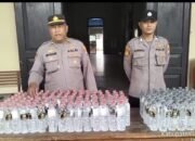 Cipta Kondisi Aman Suro, Polsek Babat Sita 187 Botol Arak Bali dari Rumah Warga di Desa Moropelang