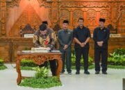 Pemkab dan DPRD Kabupaten Kediri Sepakati Bersama Raperda Perubahan APBD 2025
