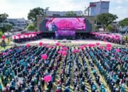 Gus Fawait Lepas Ribuan Mahasiswa KKN Kolaboratif dengan Tema Desa Cinta