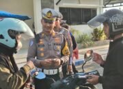 Ops Patuh Semeru 2025, Satlantas Polres Blitar Sampaikan Pesan Humanis kepada Pelanggar Lalu Lintas