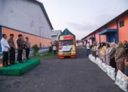 Disaksikan Gus Fawait, 213 Ribu Warga Jember Terima Bantuan Beras