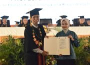 Hadiri Wisuda Universitas Kadiri, Mbak Wali : Lulus Bukan Akhir, Teruslah Belajar dan Kembangkan Potensi