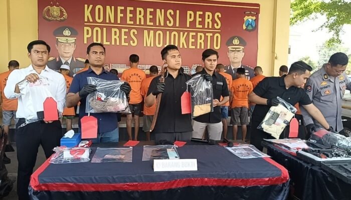 Polres Mojokerto Ringkus 8 Pelaku Pencurian, Ungkap Curanmor hingga Jambret