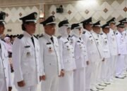 Kukuhkan 14 Kepala Desa, Bupati Gresik Jalankan SE Mendagri