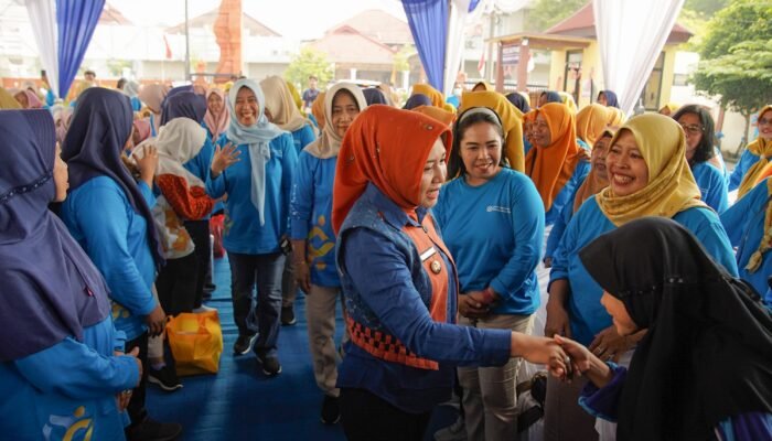 Ning Ita Resmikan Sekolah Orangtua Anak Remaja (STAR), Perkuat Peran Keluarga di Mojokerto